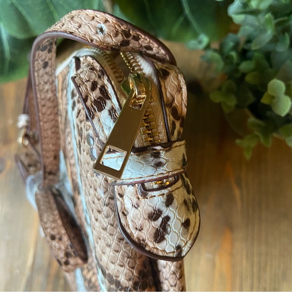 Snakeskin Convertible Crossbody Shoulder Purse 🤎🤍 - Picture 2 of 9